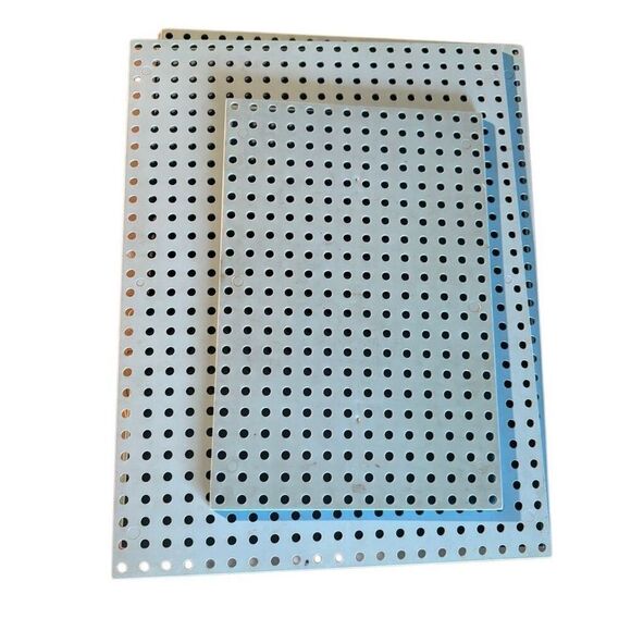 Pegboard Playtiles No. 26 Instructions And 5 Peg Boards - Picture 5 of 6